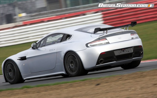 Aston Martin Vantage GT4 2012 Widescreen Picture #3 Aston Martin Vantage GT4 2012 Widescreen Picture #3